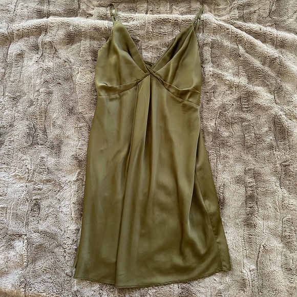 army green dress - Picture 1 of 4